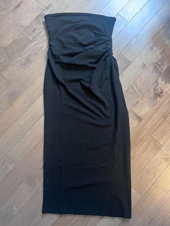 H&M Dresses & Skirts - H&M Strapless Maternity Dress
